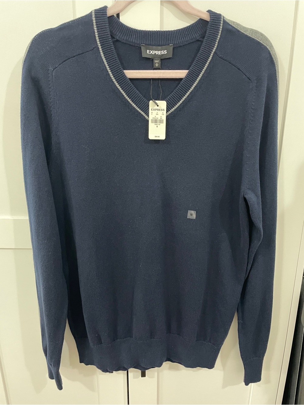 NWT Express Mens Medium Navy V Neck Sweater Gray Sleeve Stripe 100% Cotton